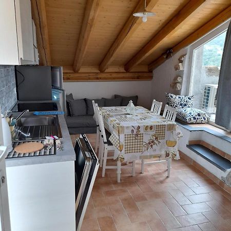 Ca Di Pippo "Tasso" Appartamento Ristrutturato Orco Feglino Bagian luar foto