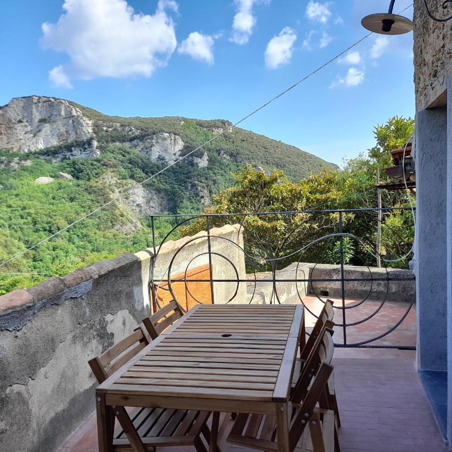 Ca Di Pippo "Tasso" Appartamento Ristrutturato Orco Feglino Bagian luar foto