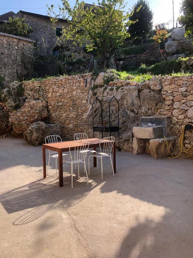 Ca Di Pippo "Tasso" Appartamento Ristrutturato Orco Feglino Bagian luar foto
