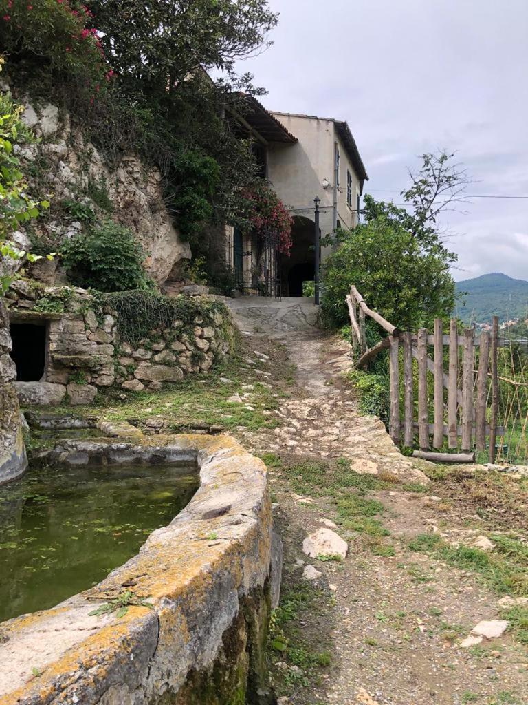 Ca Di Pippo "Tasso" Appartamento Ristrutturato Orco Feglino Bagian luar foto