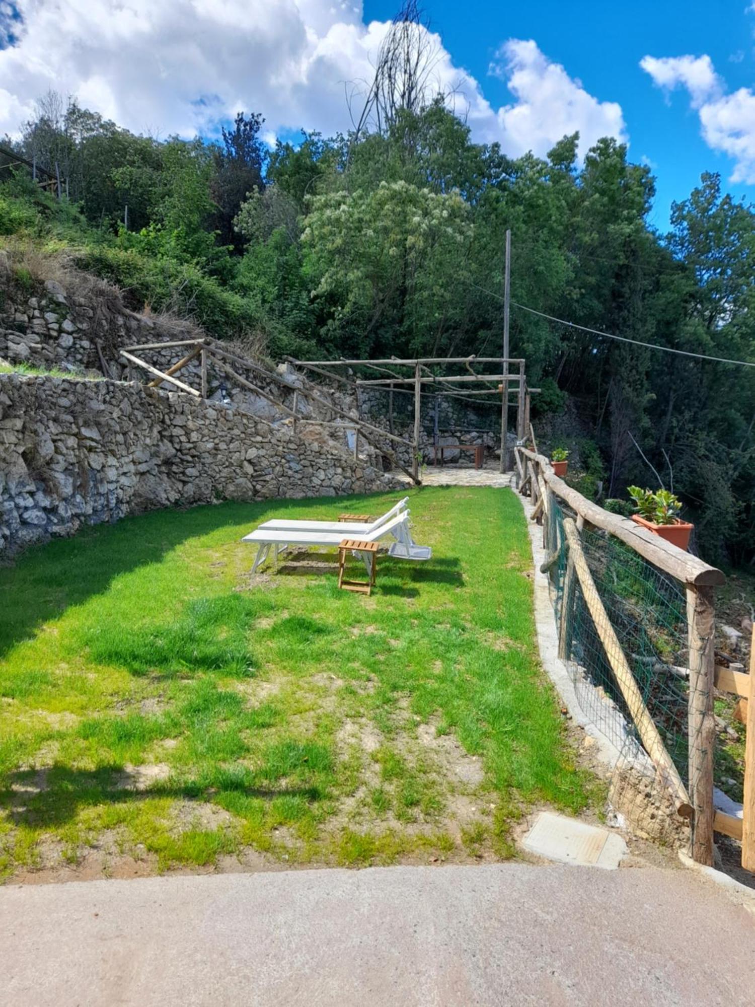 Ca Di Pippo "Tasso" Appartamento Ristrutturato Orco Feglino Bagian luar foto